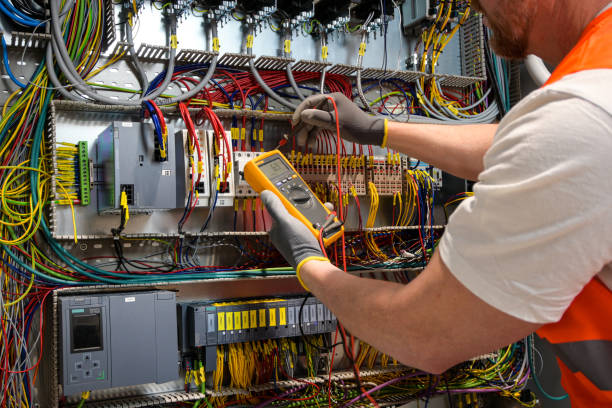 Best Affordable Emergency Electrician  in Mahnomen, MN